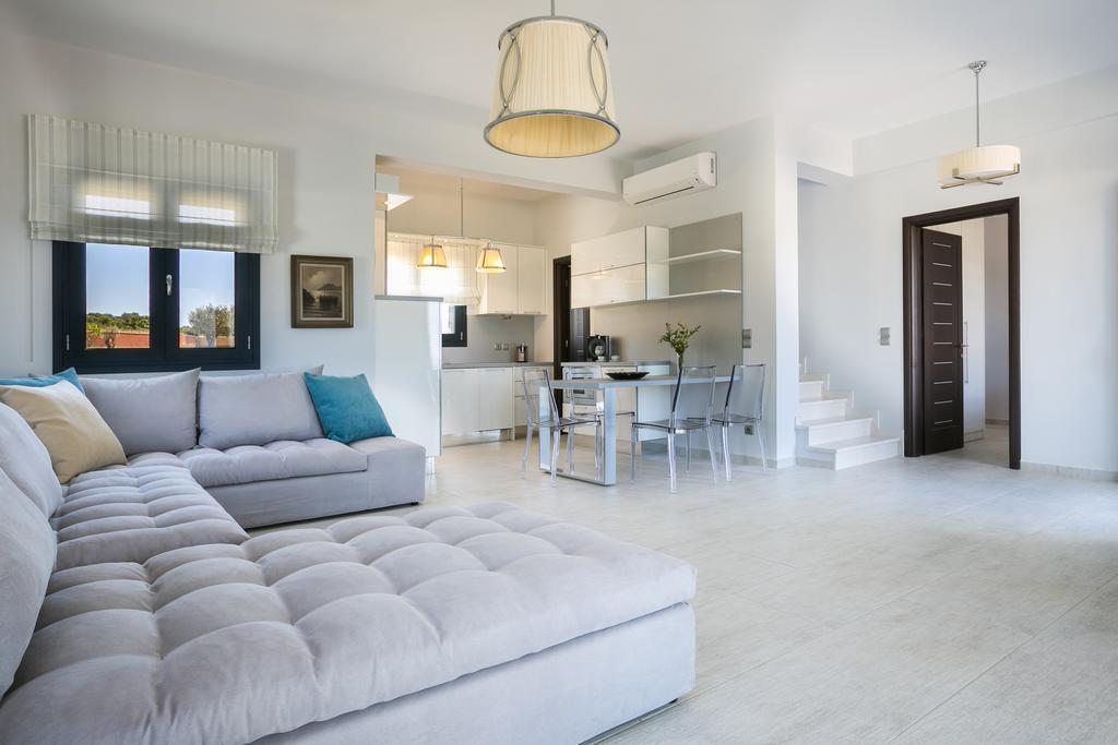 Seirios Luxury Villa Svoronata Exterior photo