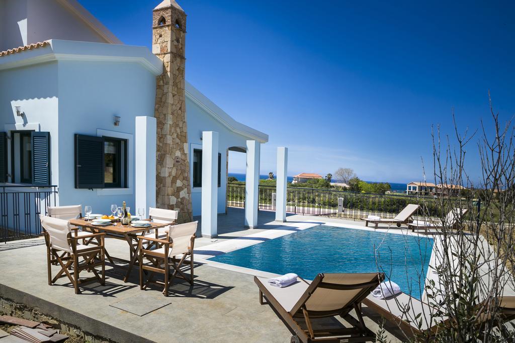 Seirios Luxury Villa Svoronata Exterior photo